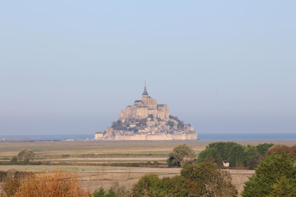 Aux Chambres Du Mont Huisnes-sur-Mer Exterior photo